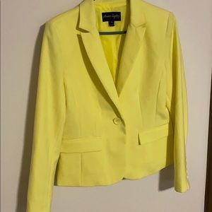 La Femme - Beautiful yellow blazer